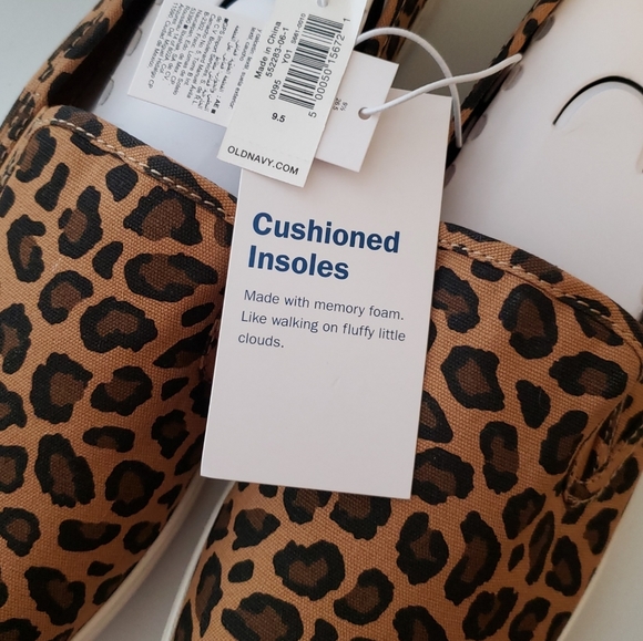 SOLD | Old Navy Canvas Slip-On Sneakers for Women - Picture 4 of 8